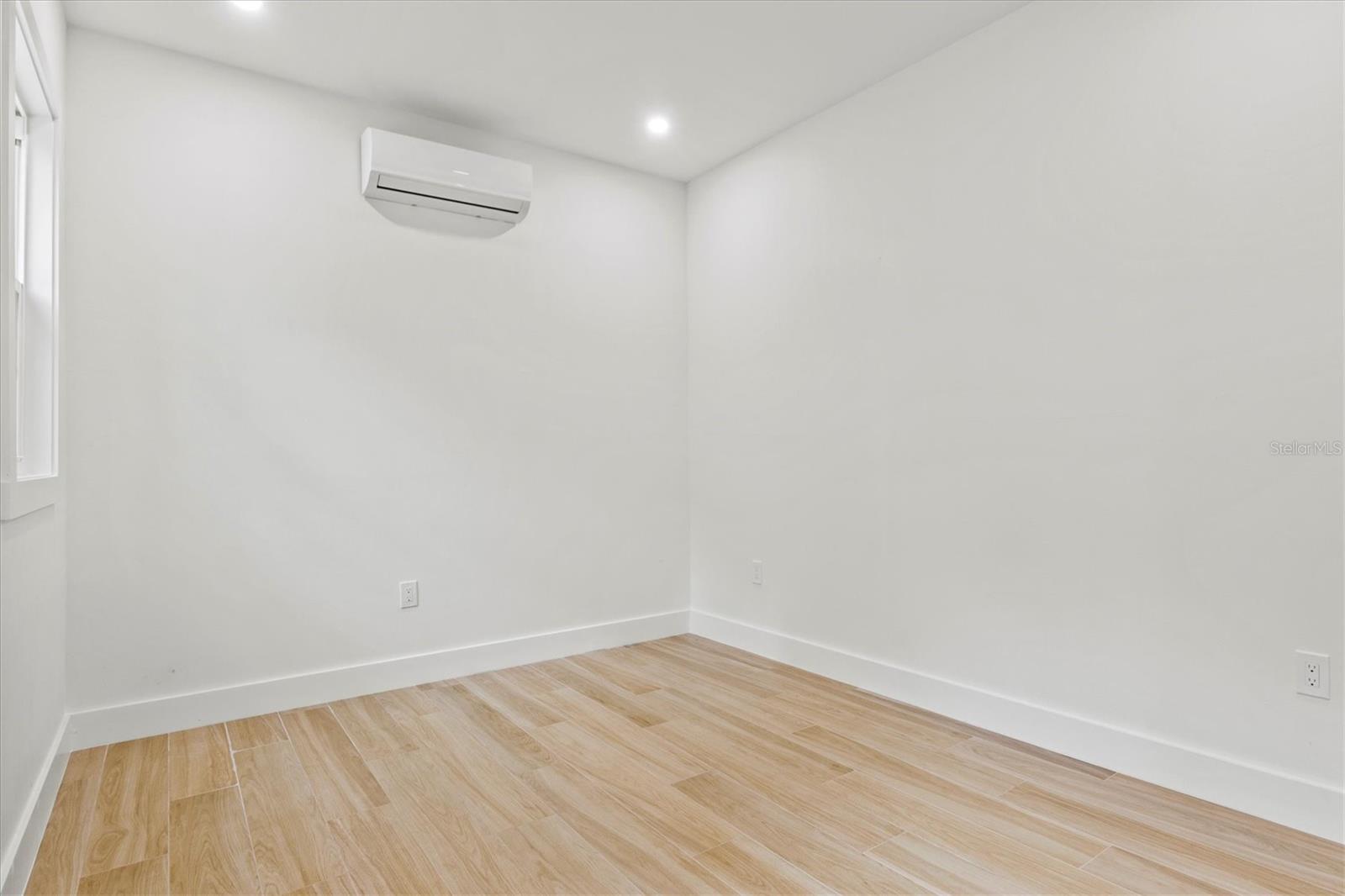 ROSEDALE - Residential