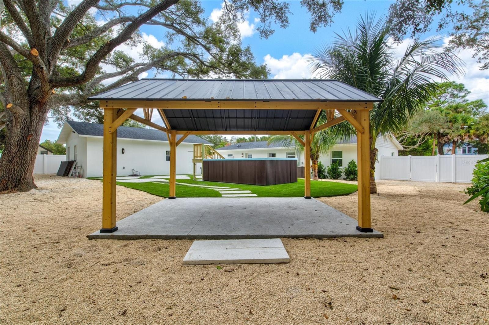 ROSEDALE - Residential