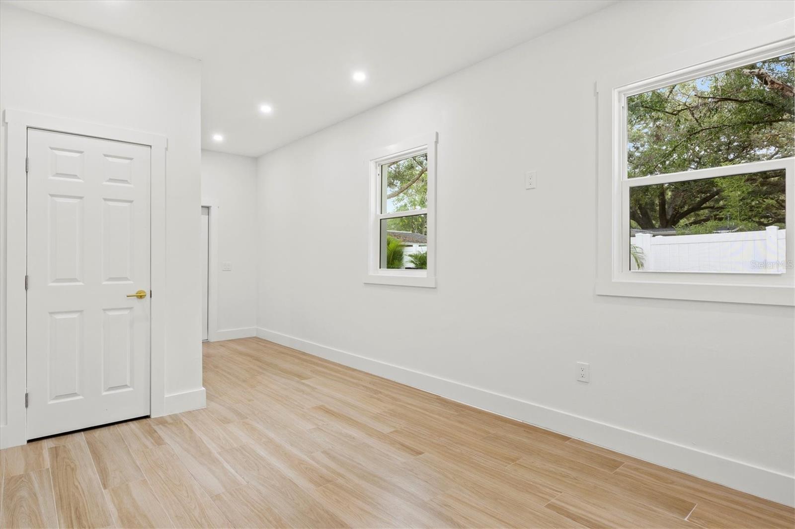 ROSEDALE - Residential