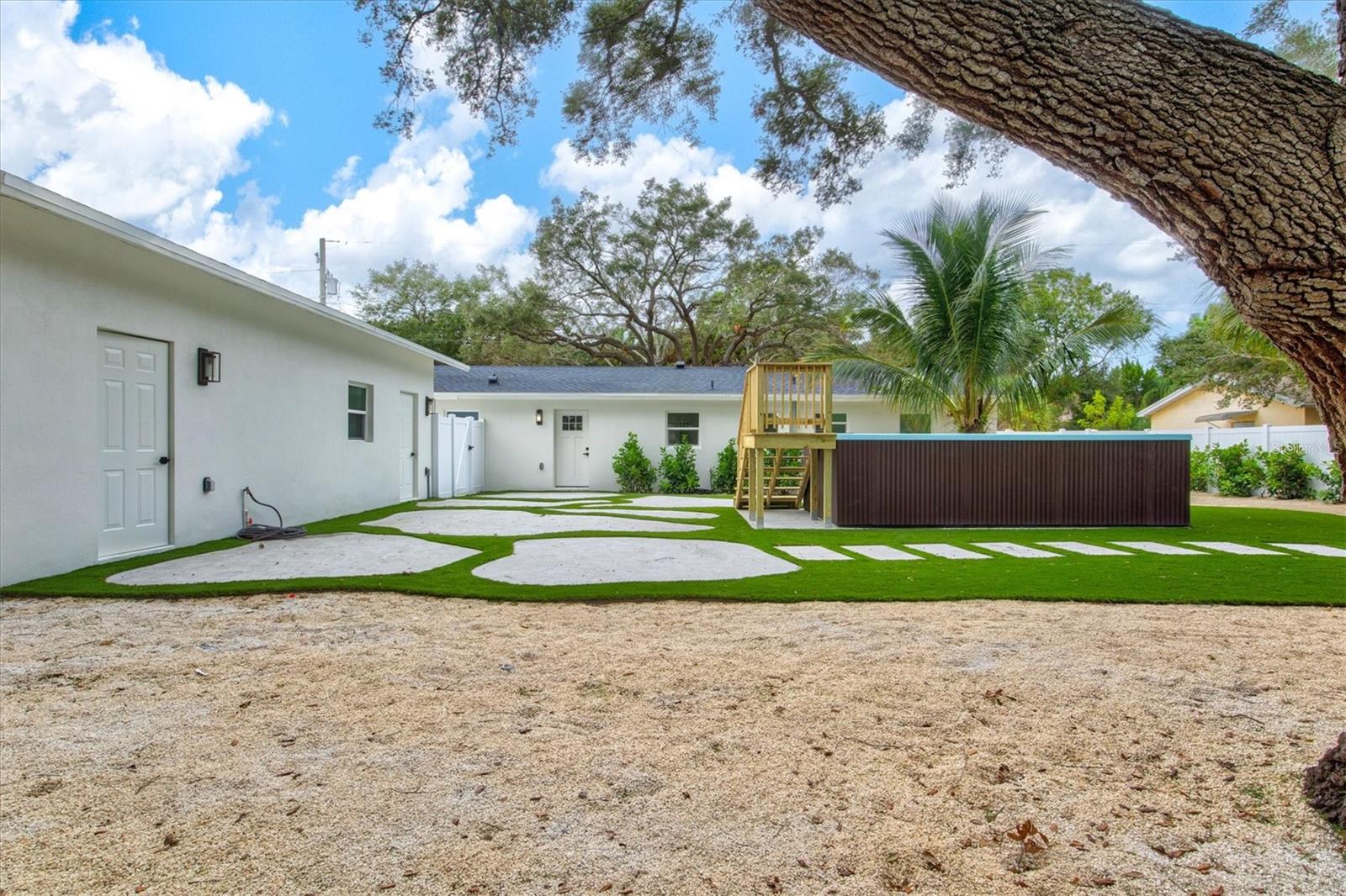 ROSEDALE - Residential