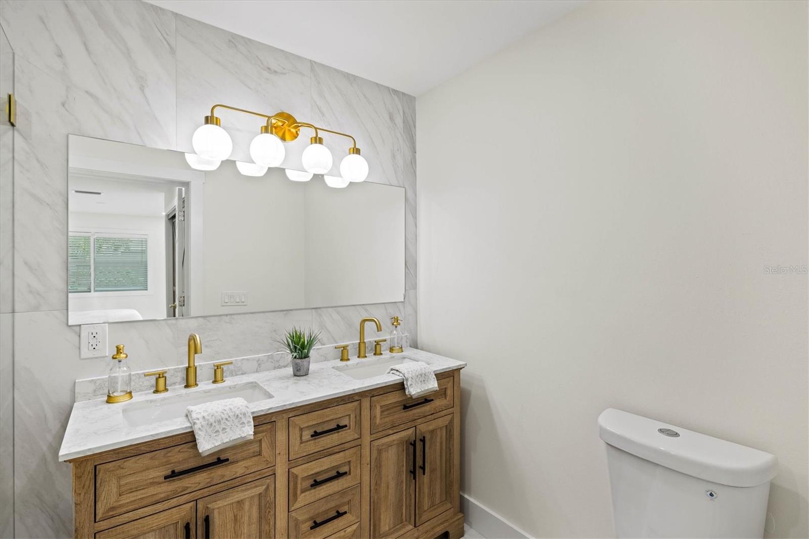 ROSEDALE - Residential