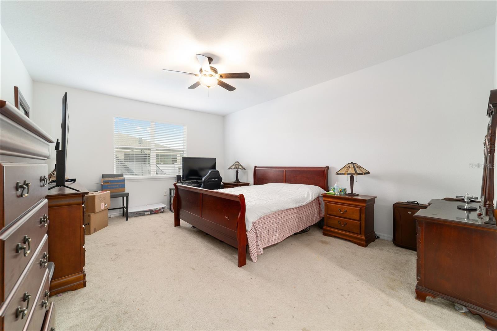 CALESA TOWNSHIP ROAN HILLS PH - Residential