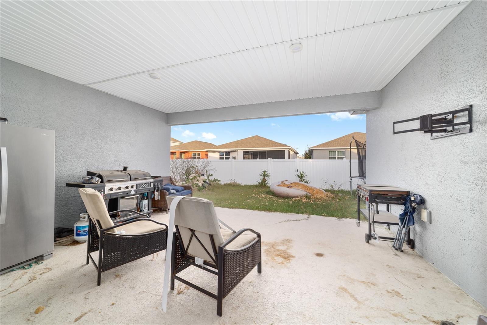 CALESA TOWNSHIP ROAN HILLS PH - Residential