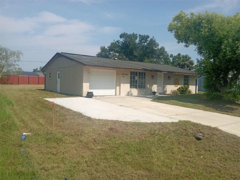 A home in PORT CHARLOTTE