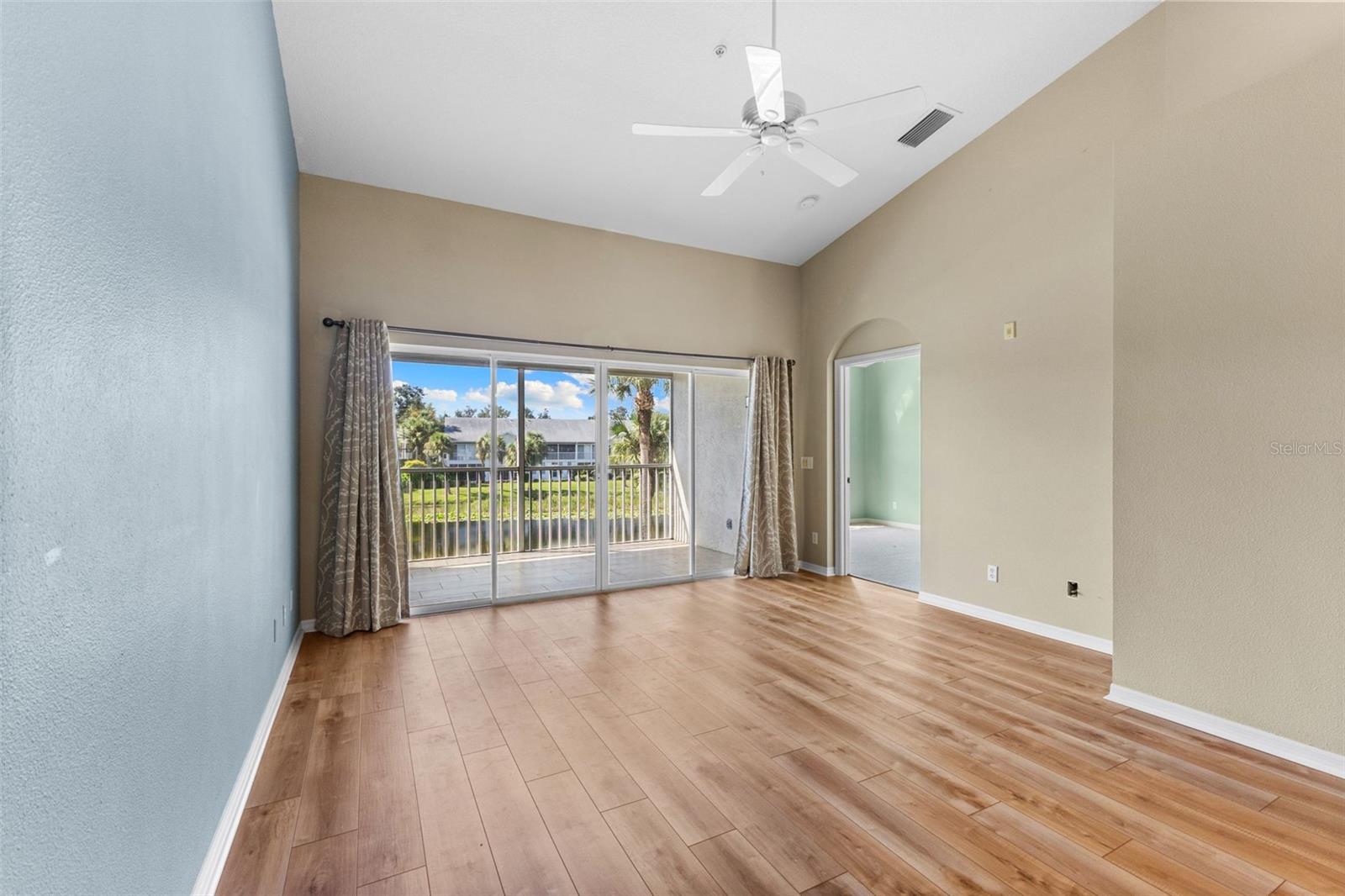 GARDENS VI/WATERSIDE VILLAGE - Residential Lease