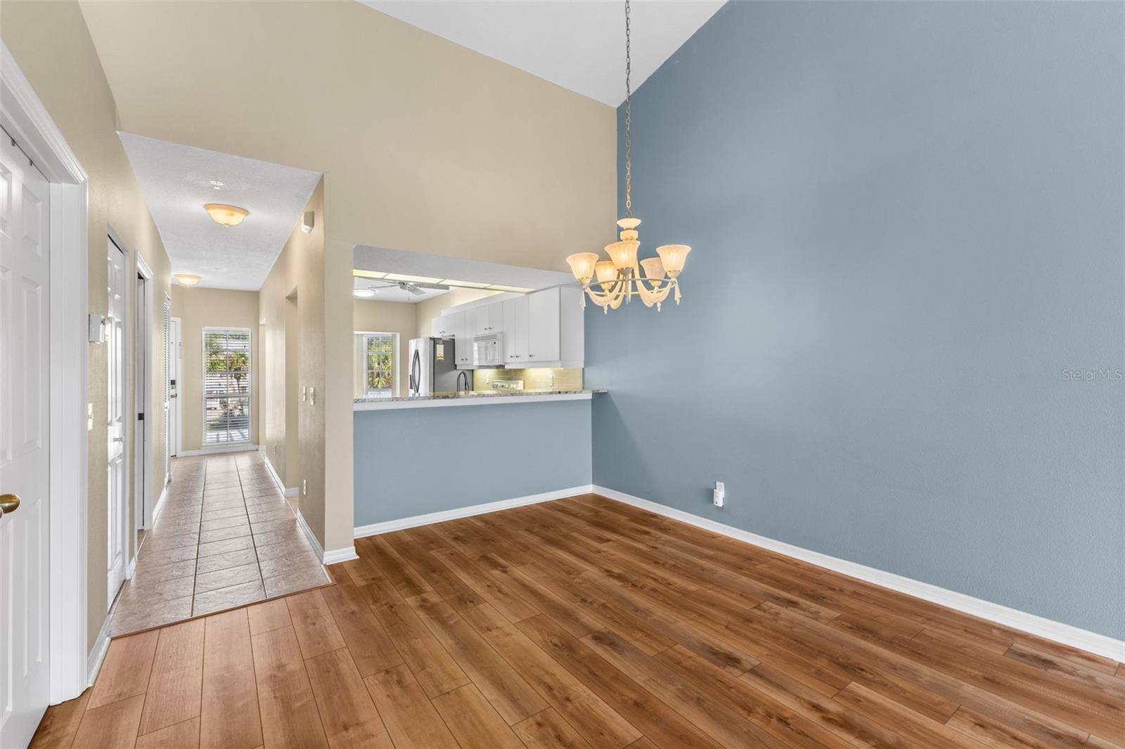 GARDENS VI/WATERSIDE VILLAGE - Residential Lease