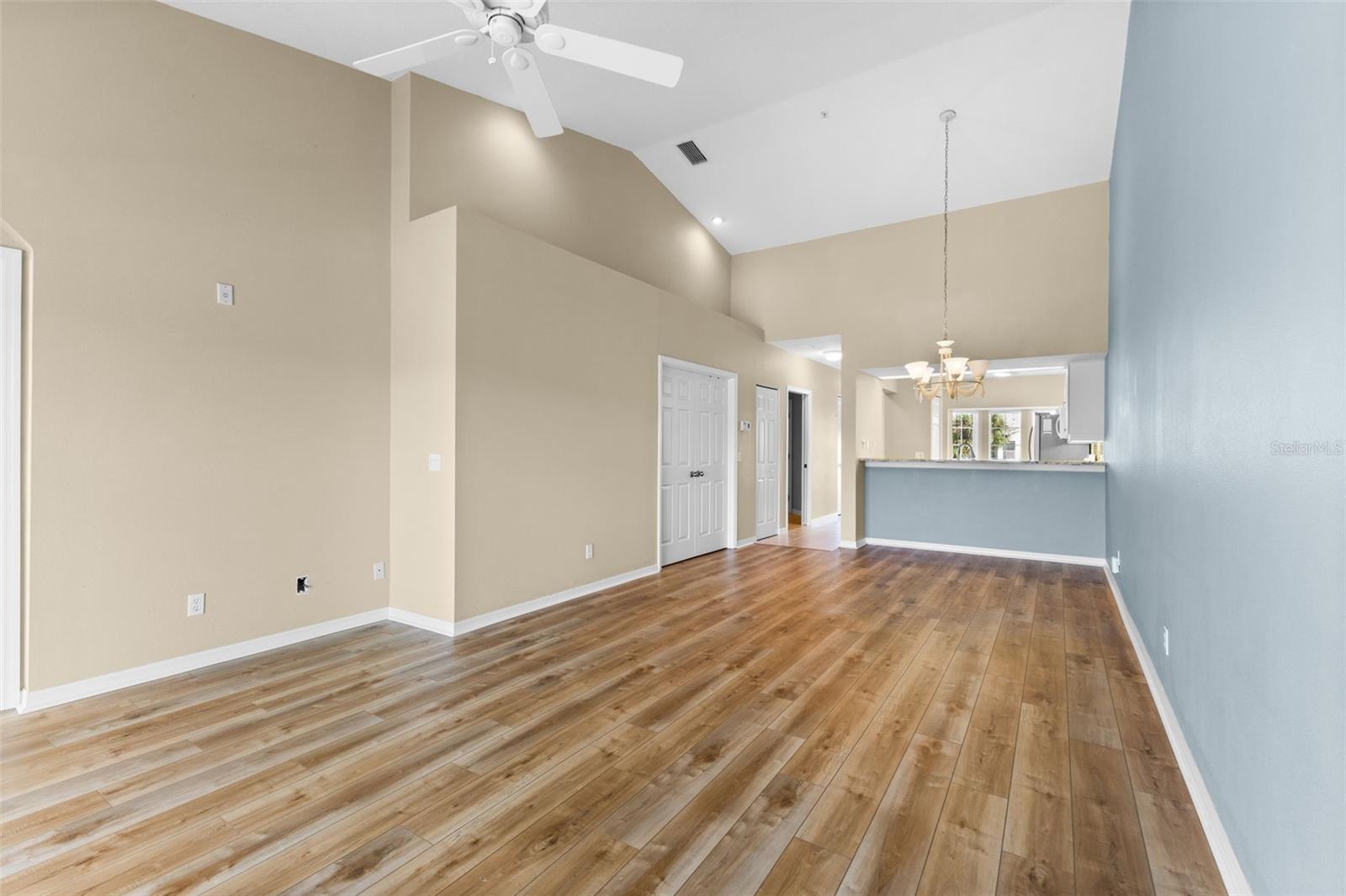 GARDENS VI/WATERSIDE VILLAGE - Residential Lease