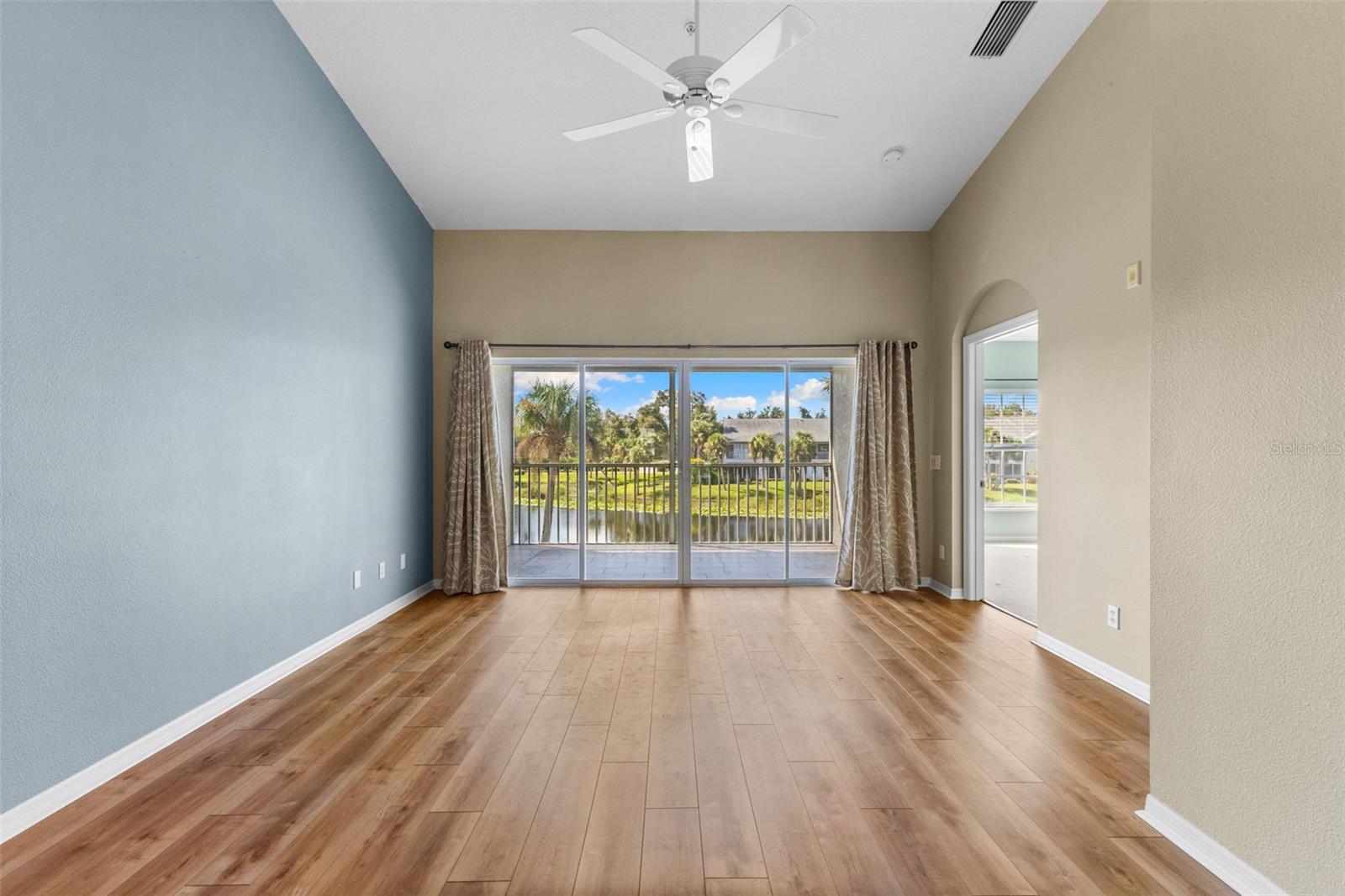 GARDENS VI/WATERSIDE VILLAGE - Residential Lease