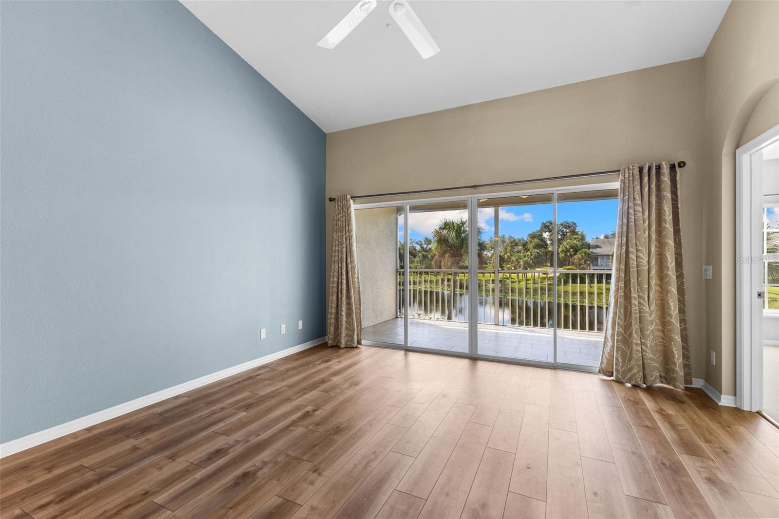 GARDENS VI/WATERSIDE VILLAGE - Residential Lease