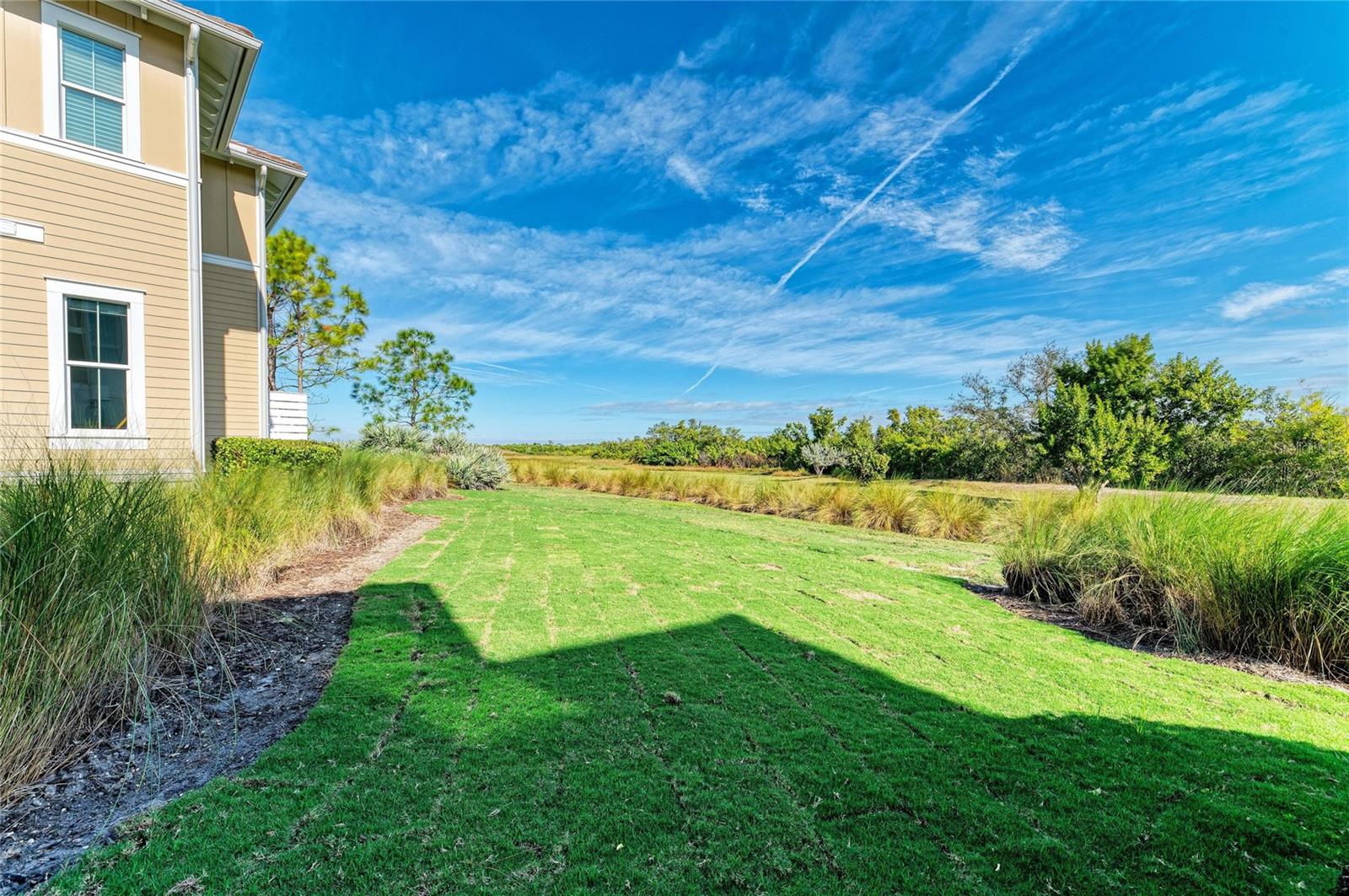 229 SAPPHIRE LAKE 101