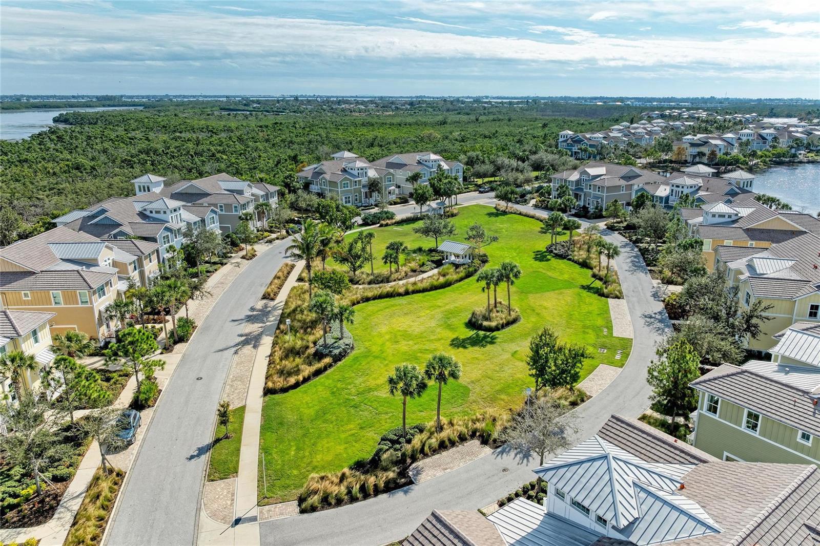 HARBOUR ISLE - Residential