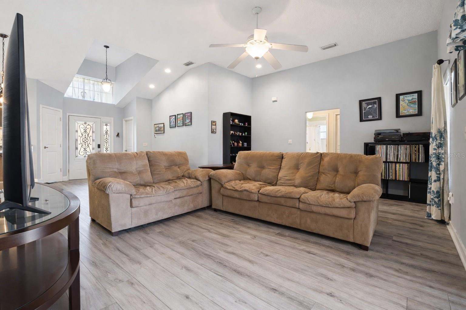 GROVES AT BAYTREE PH 04 - Residential