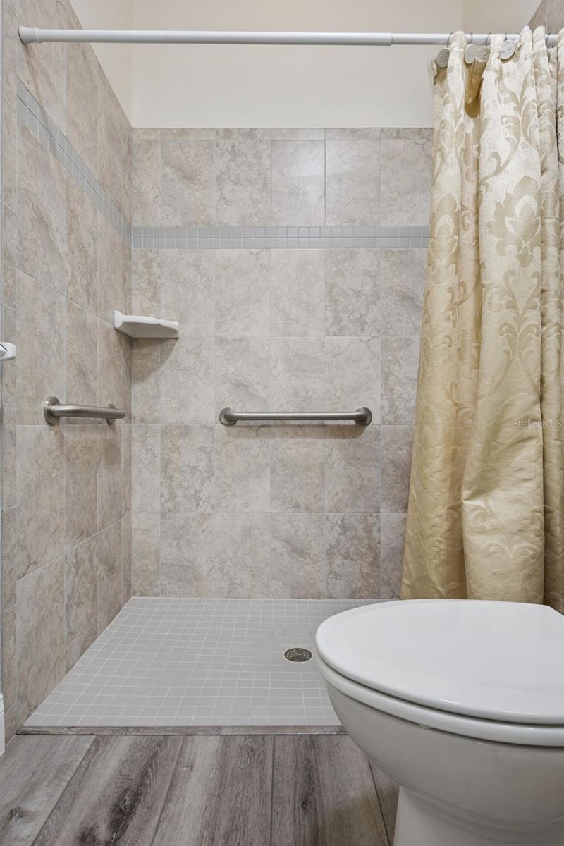 GROVES AT BAYTREE PH 04 - Residential