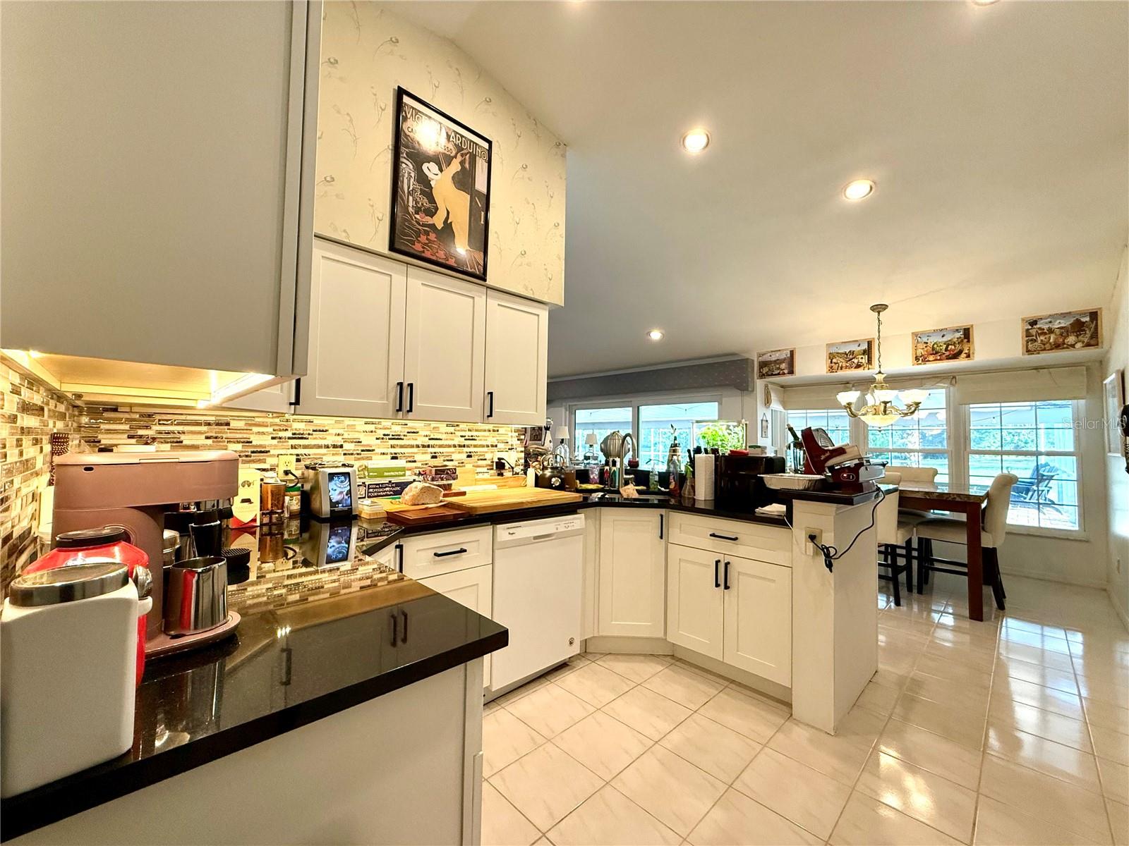 MANDARIN ESTATES - Residential