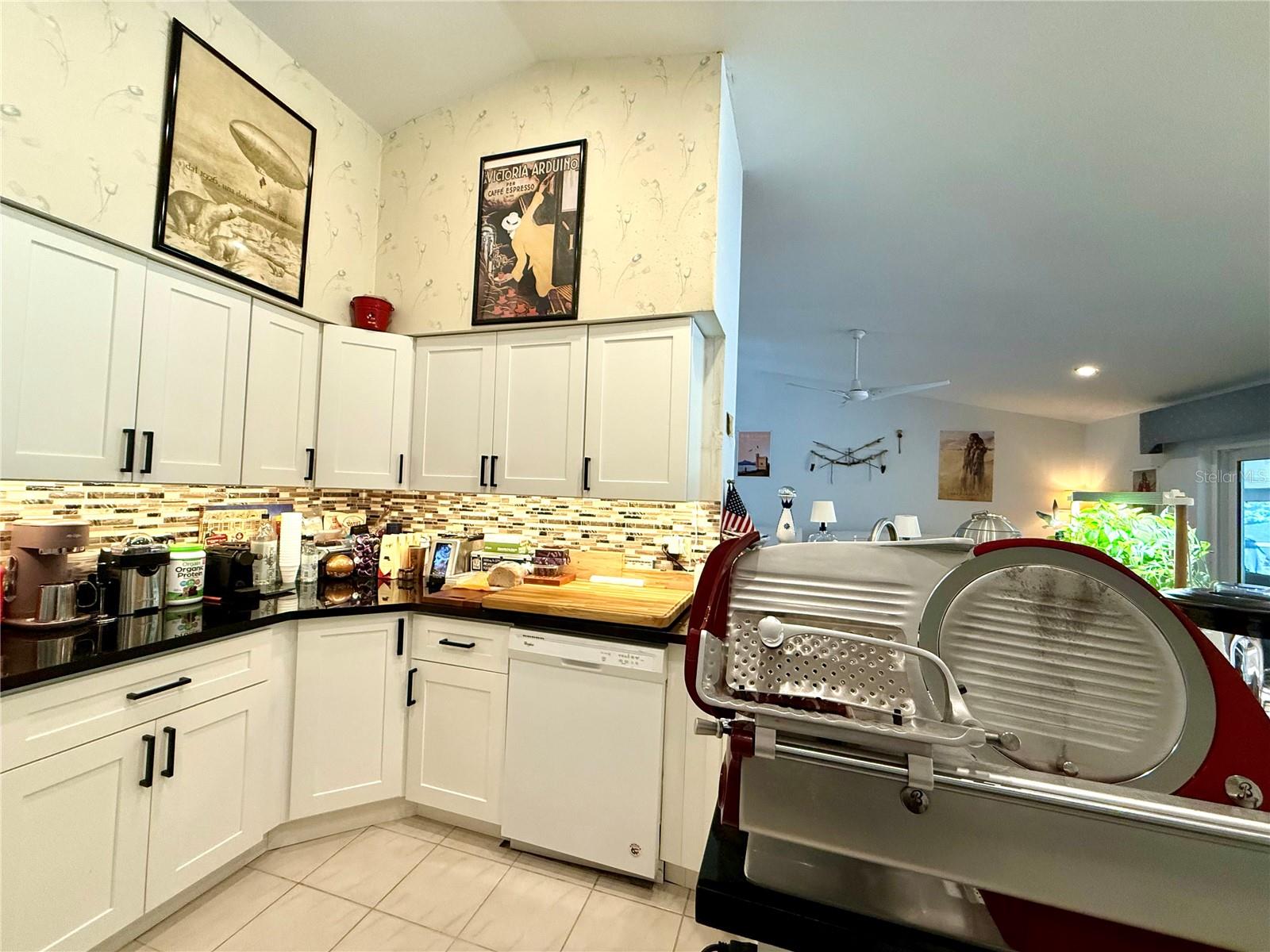 MANDARIN ESTATES - Residential