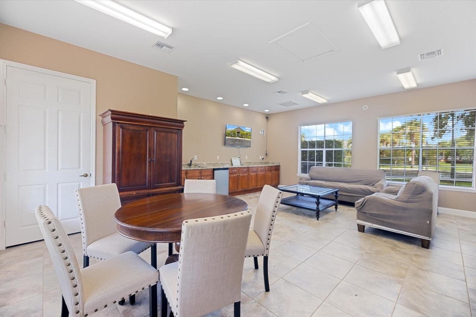 THE VILLAGE AT TOWNPARK OR2057/3888 - Residential