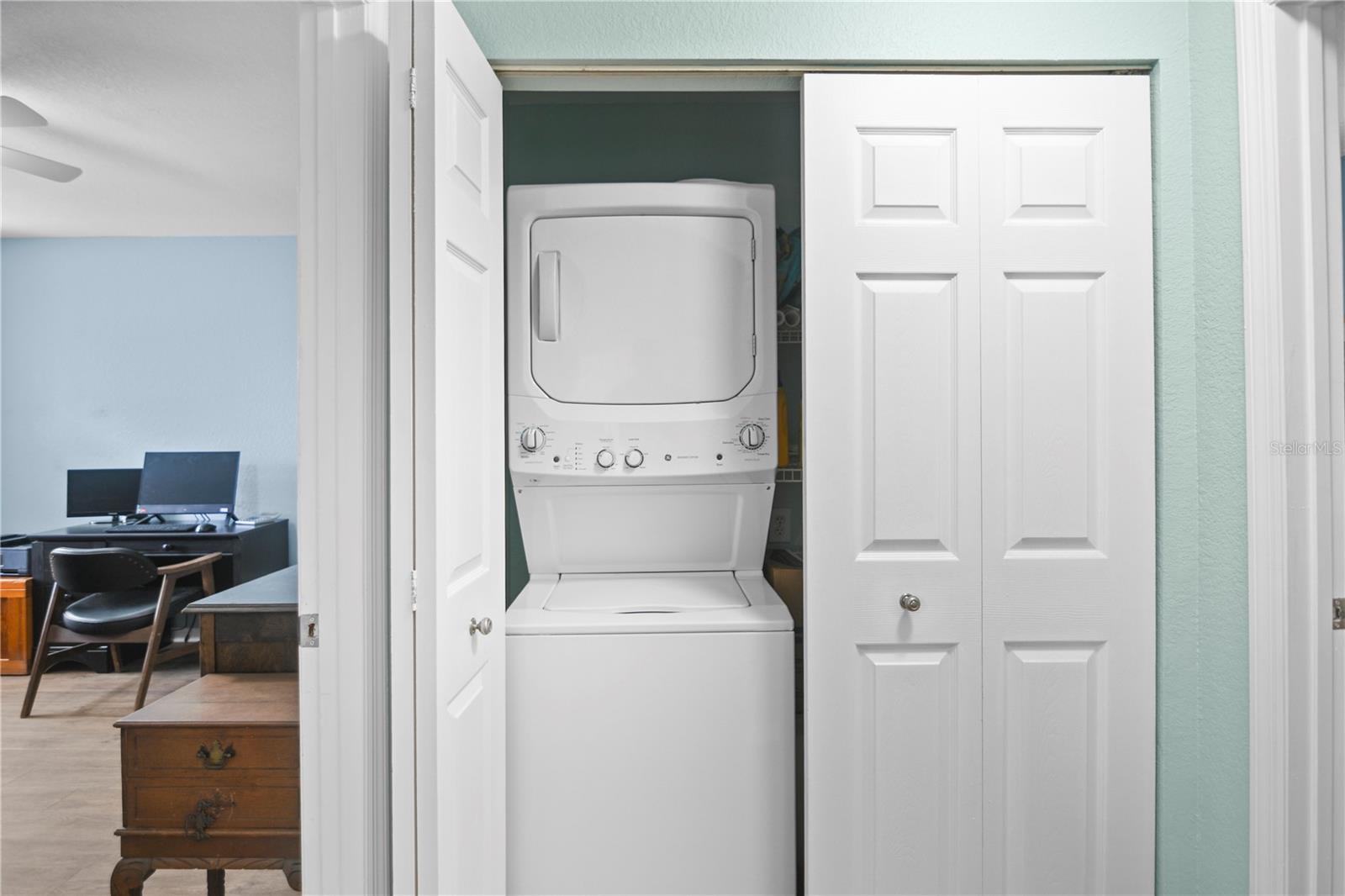 THE VILLAGE AT TOWNPARK OR2057/3888 - Residential