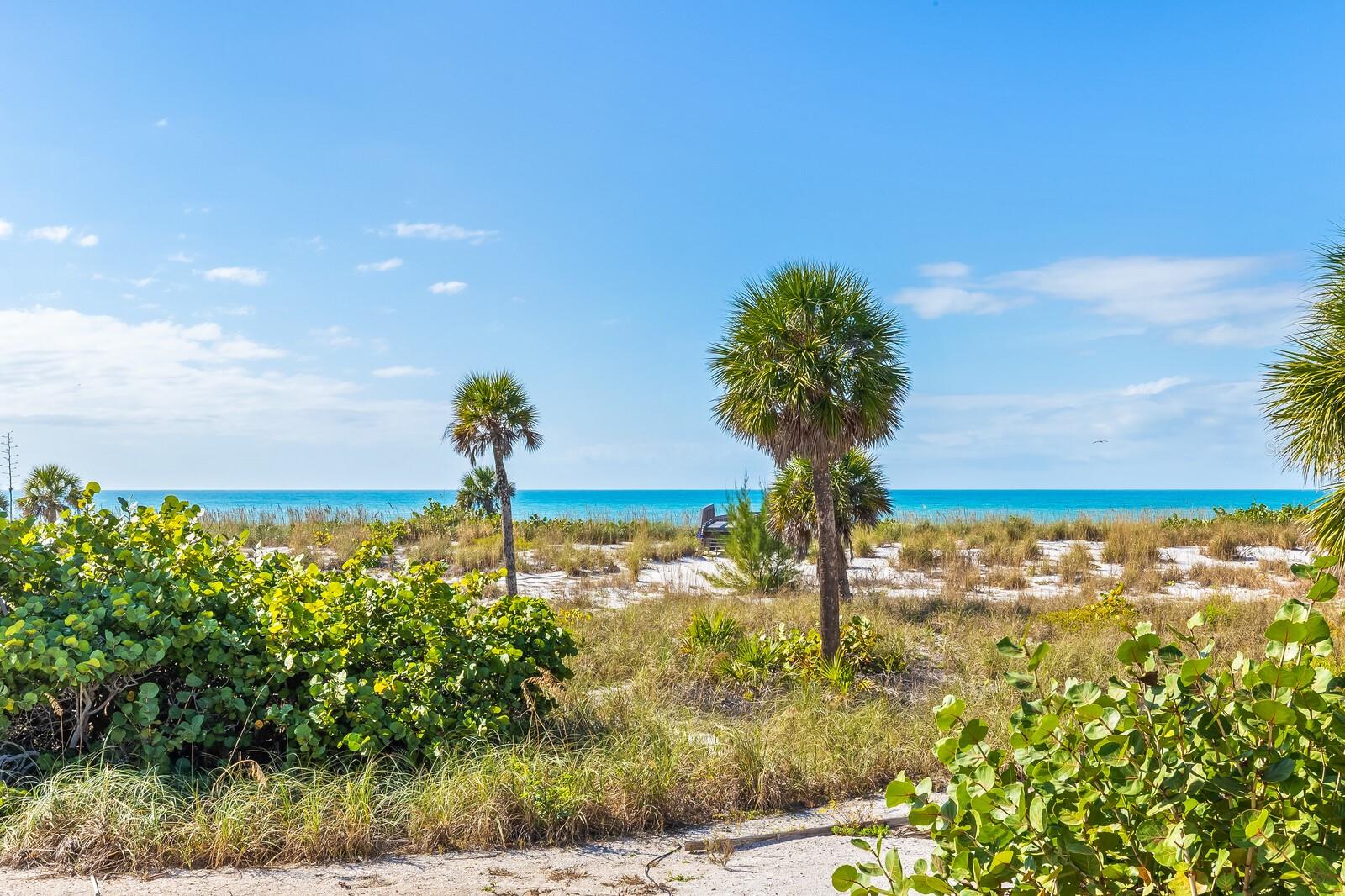 BEACH CHALET - Residential