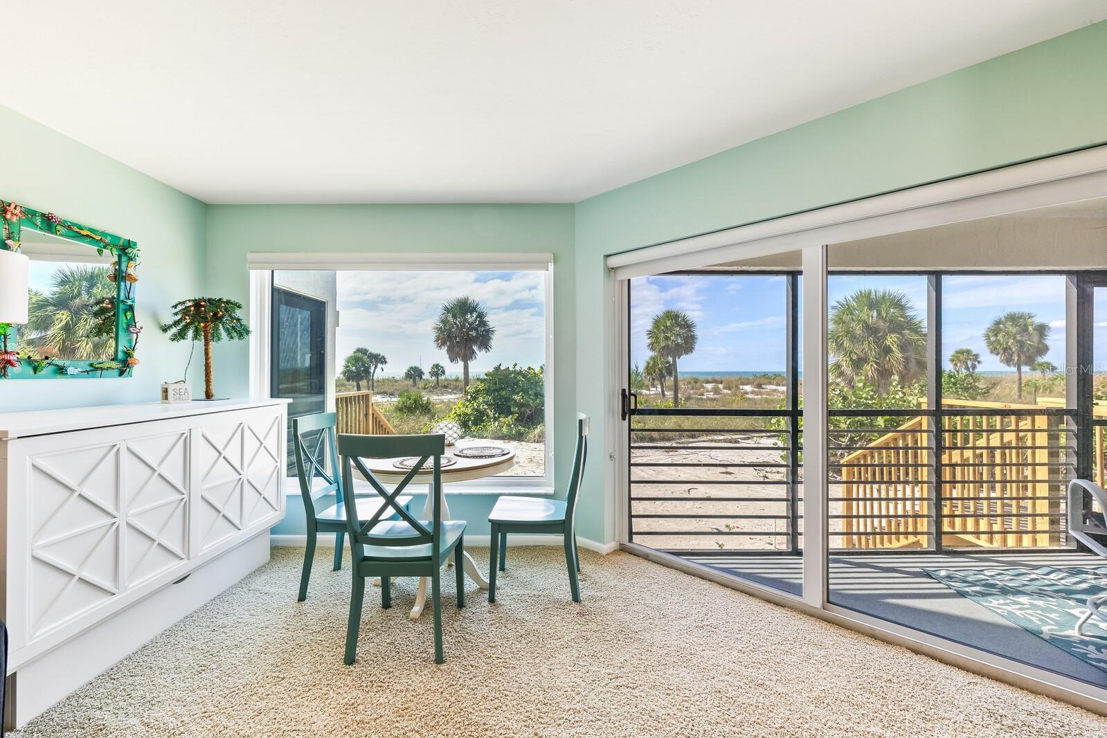 BEACH CHALET - Residential