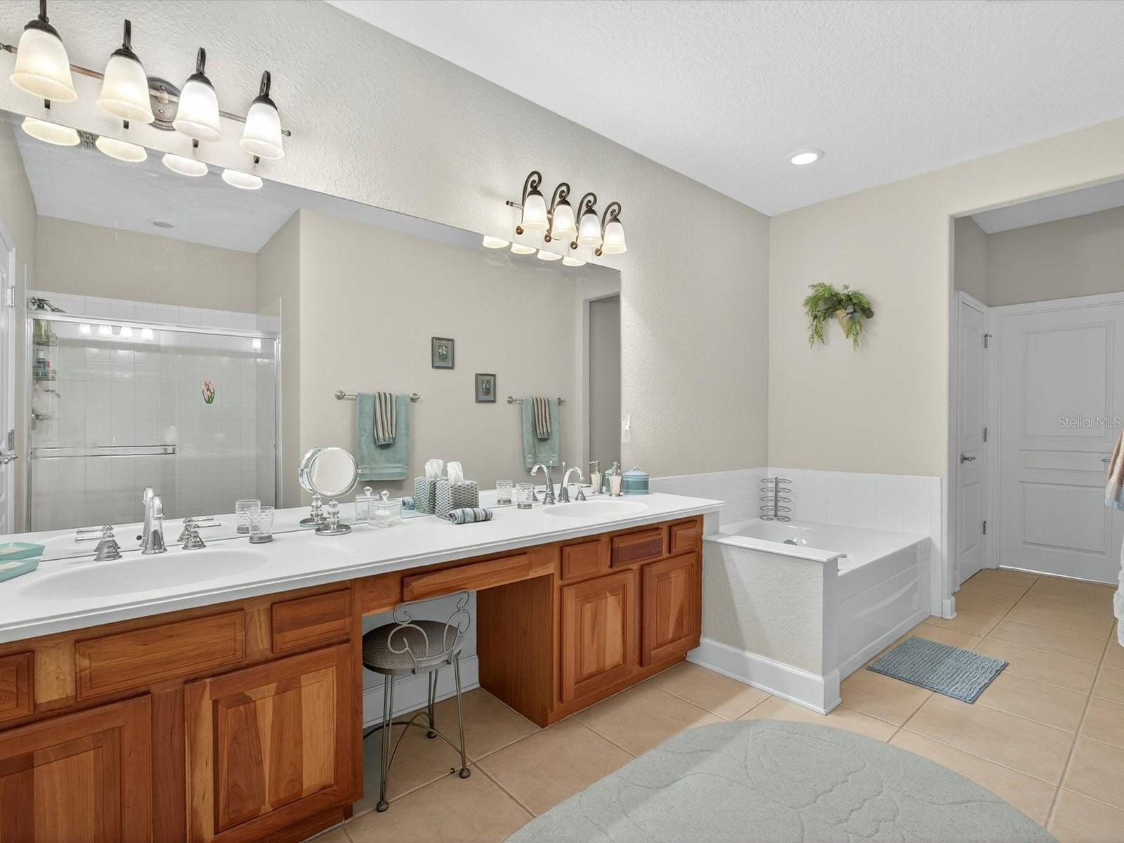 MANDALAY AT BELLA TRAE CONDO PH 21 BLDG 52 - Residential