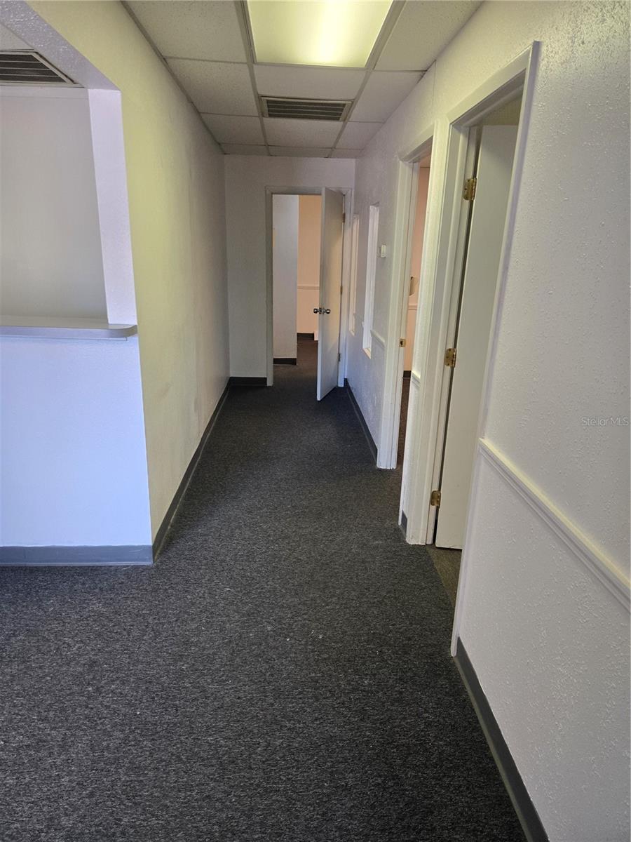 PINELLAS FARMS - Commercial Lease