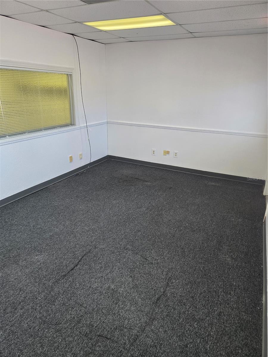 PINELLAS FARMS - Commercial Lease