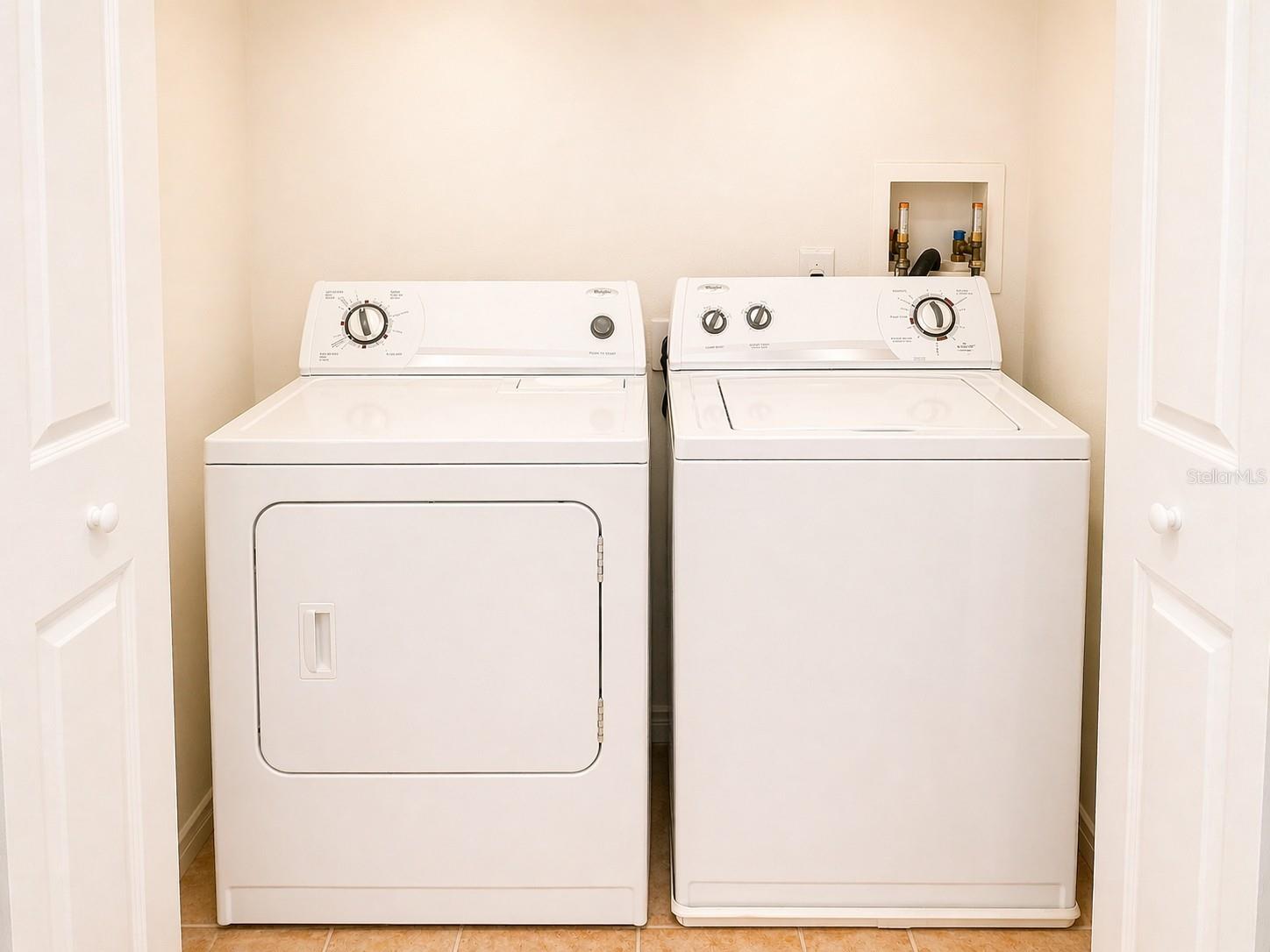 CRESTWYND BAY - Residential