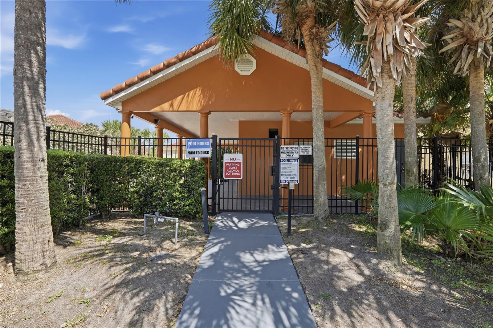 CRESTWYND BAY - Residential