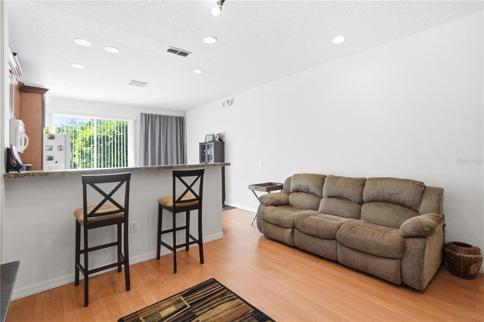 CRESTWYND BAY - Residential