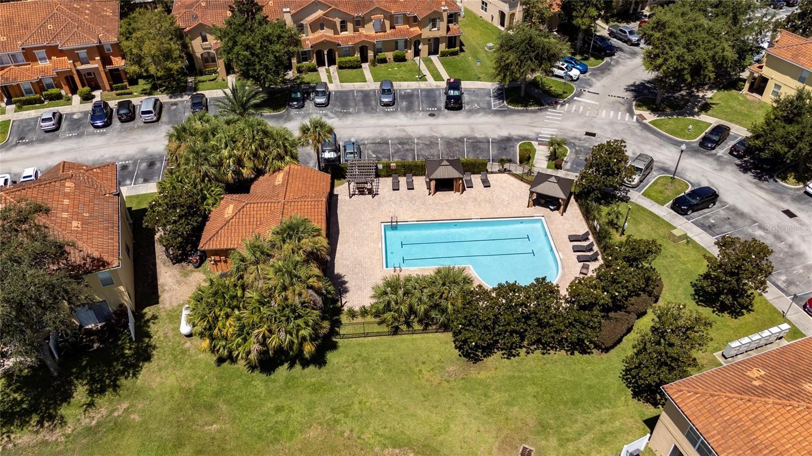 CRESTWYND BAY - Residential