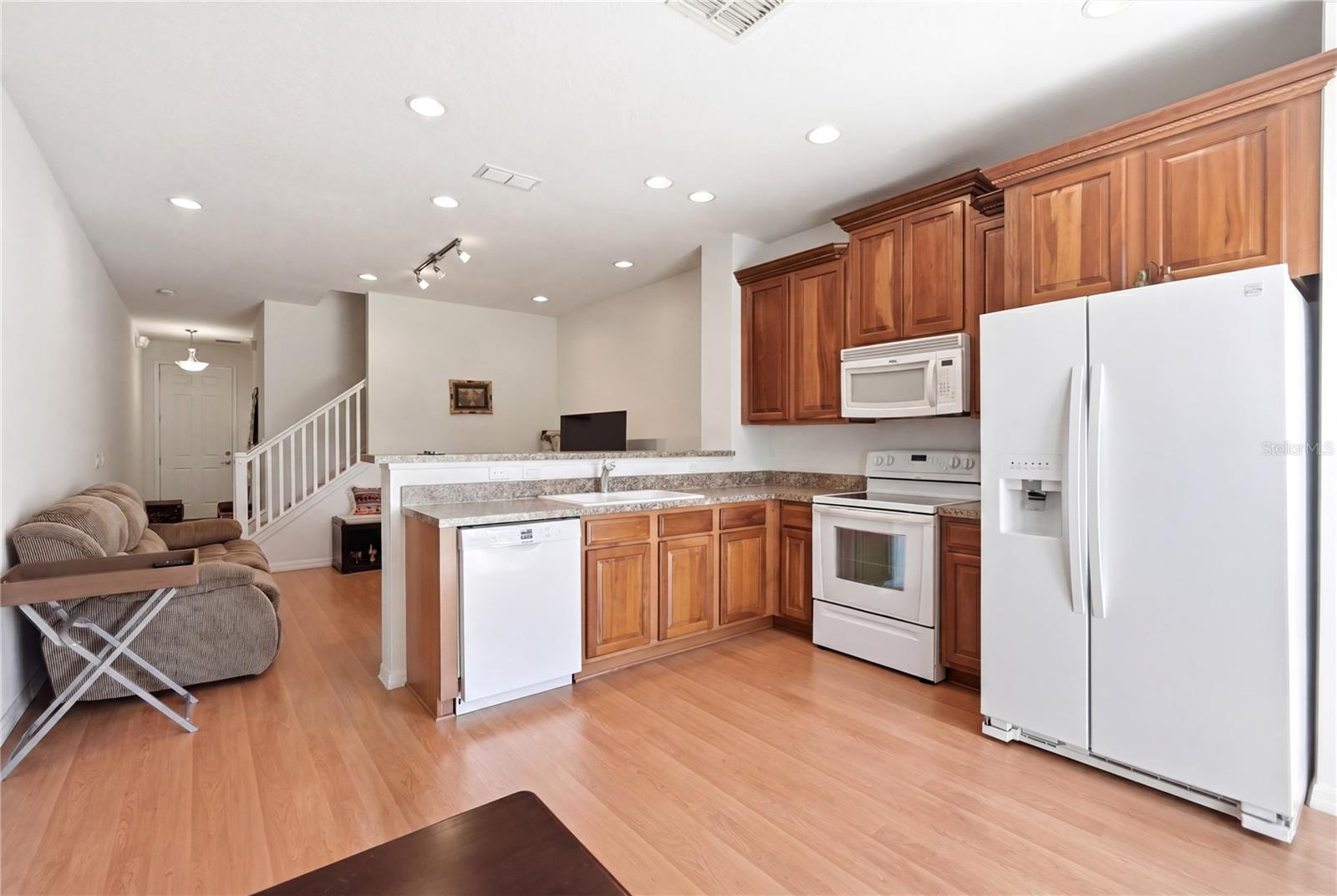 CRESTWYND BAY - Residential