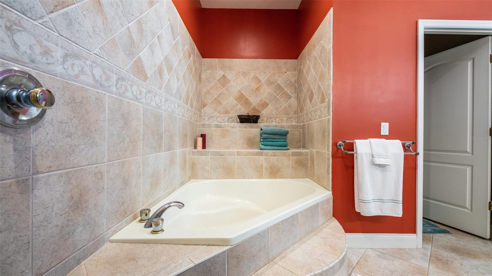 West/Peninsular Ave - Residential