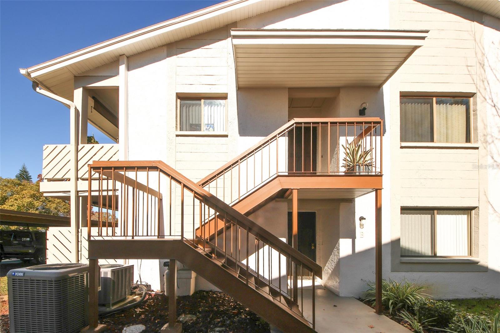 EAGLESWOOD CONDO - Residential