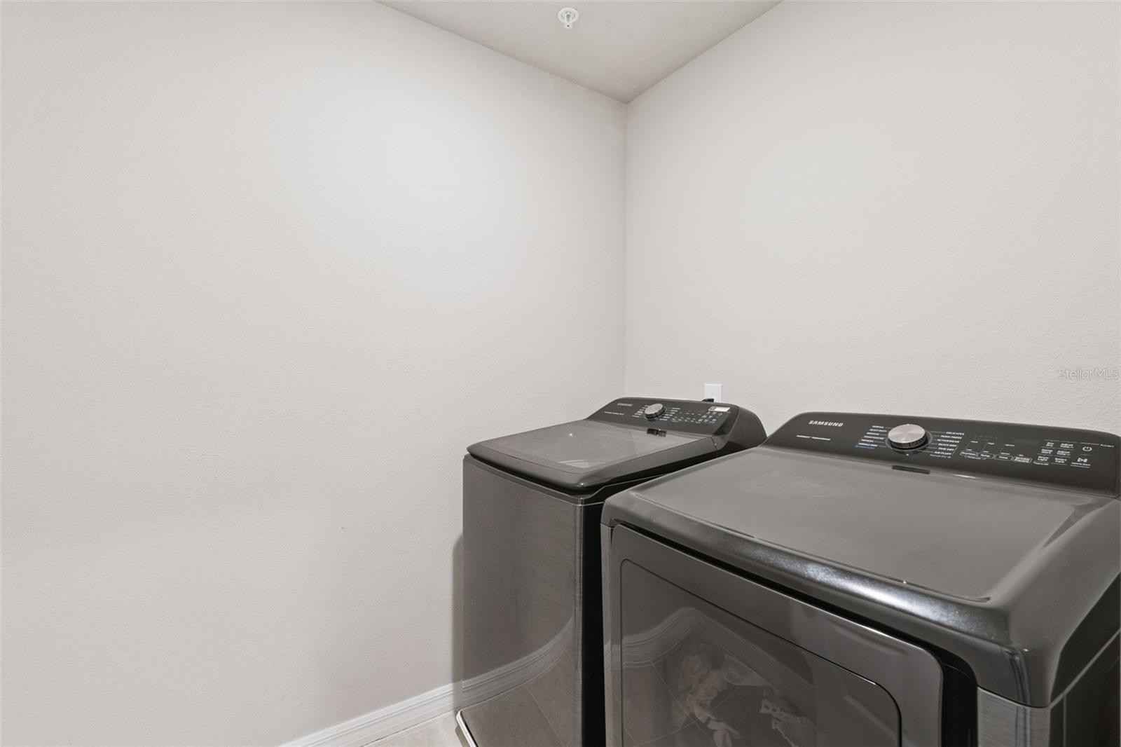 GREENS/FRST LAKE PH 1 - Residential