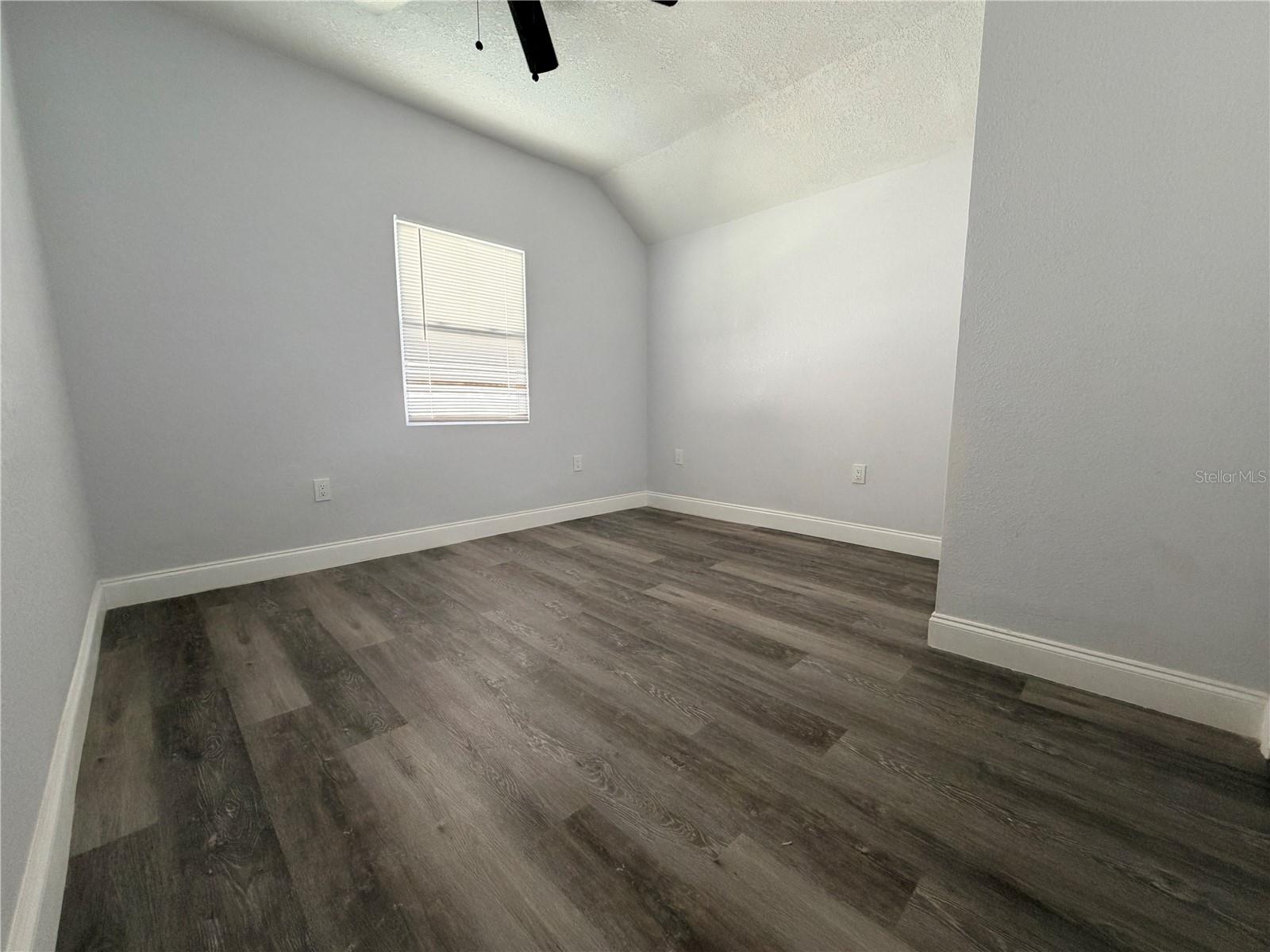 OAKWOOD MANOR - Residential