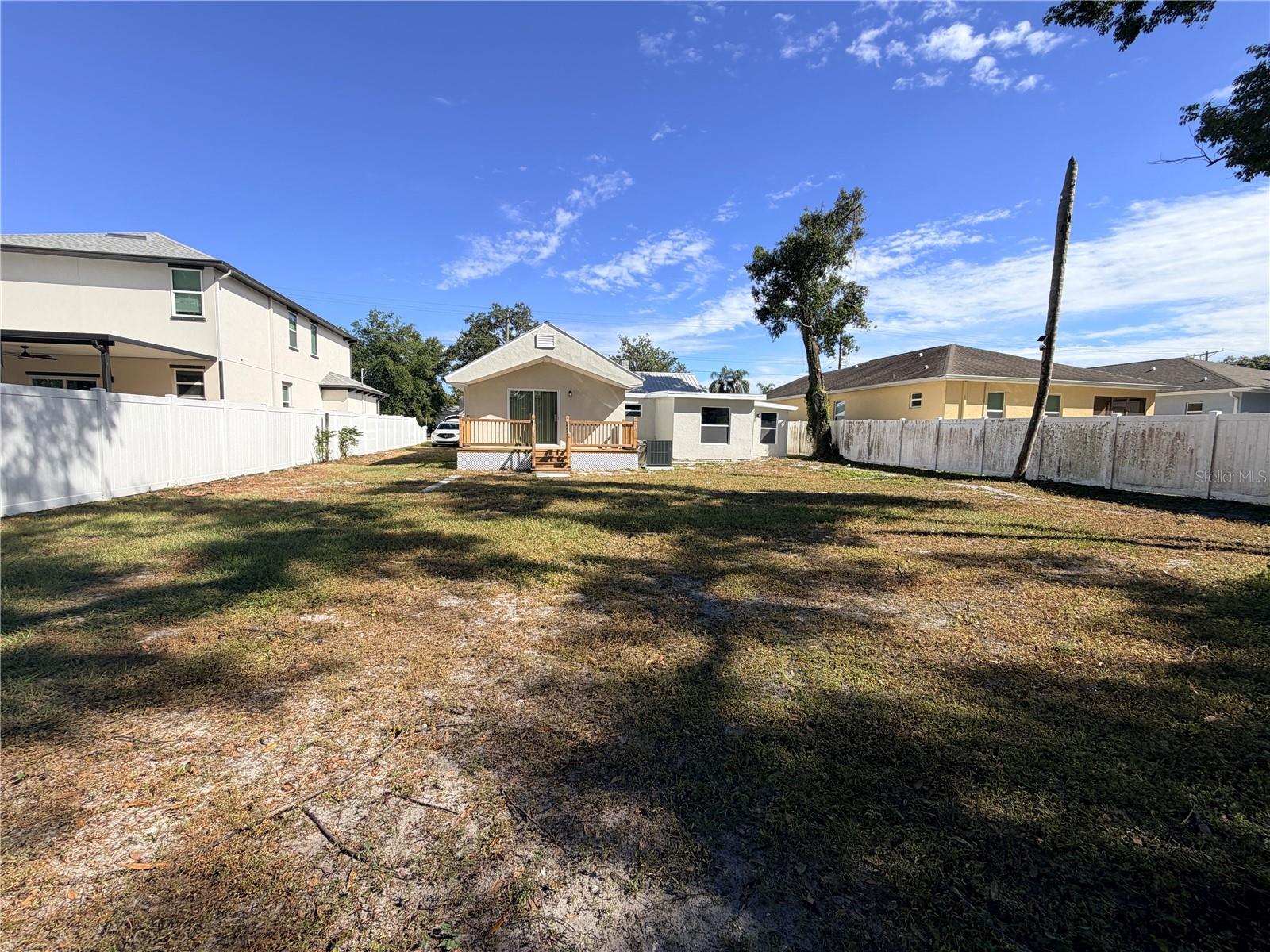 OAKWOOD MANOR - Residential