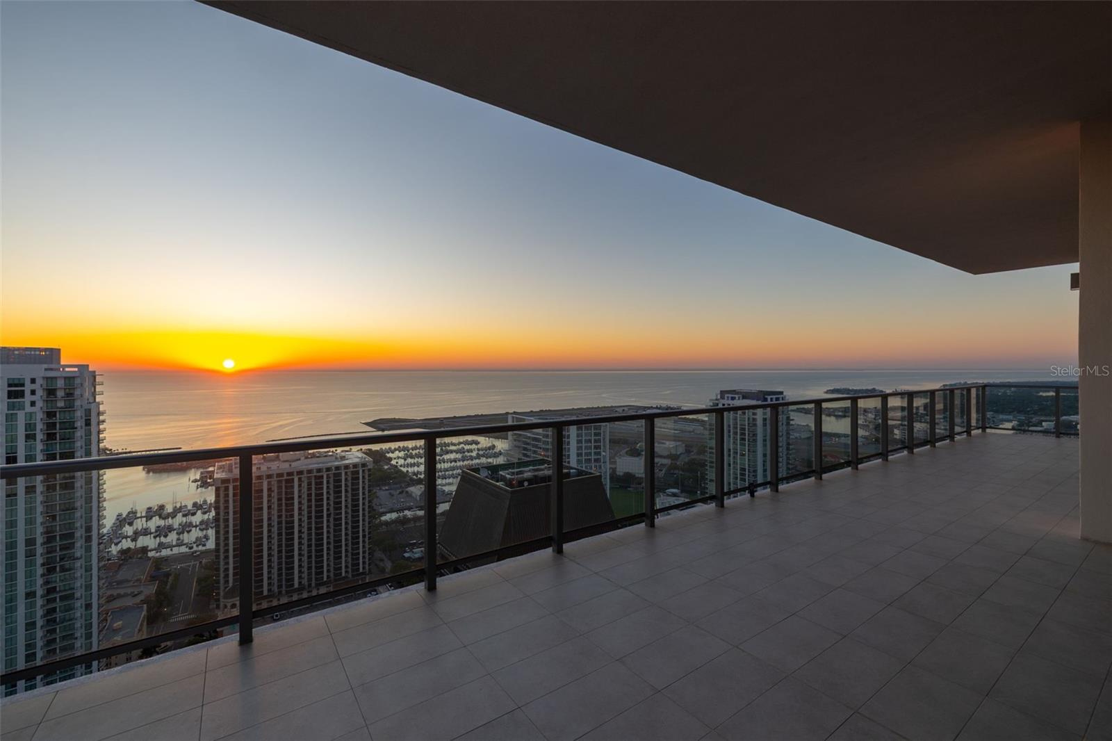 ART HOUSE - Residential