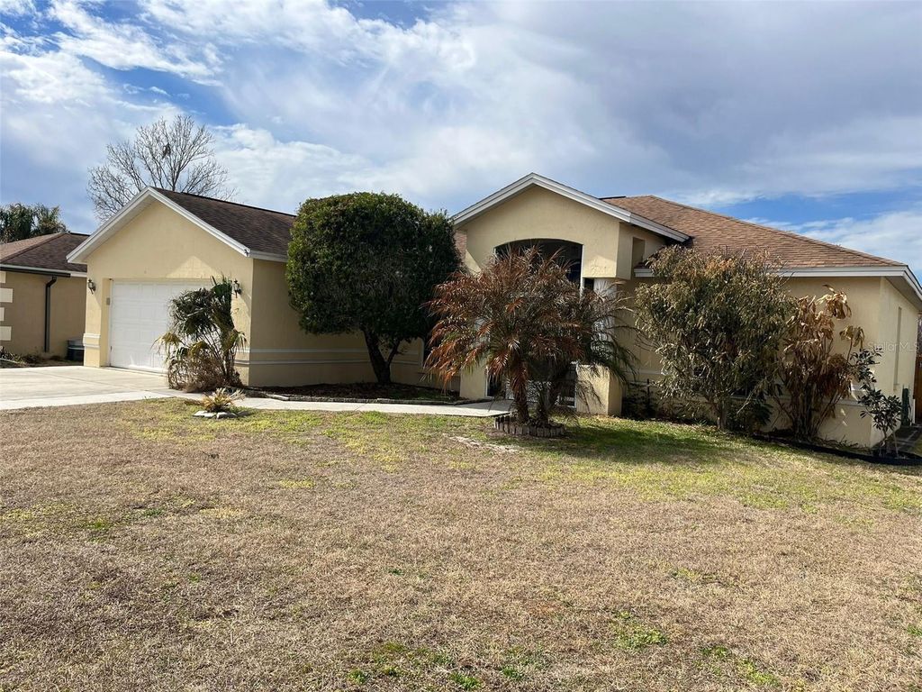 Photo of 3549 Manor Loop, Lakeland, FL 33810 (MLS # S5143727)