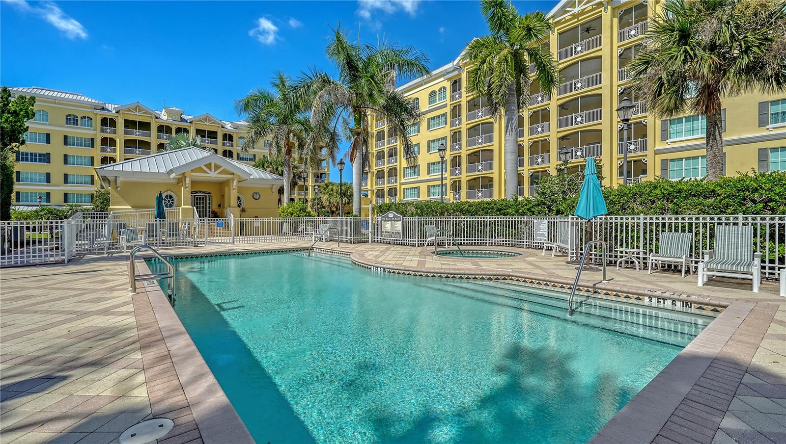 MARINA DEL SOL - Residential