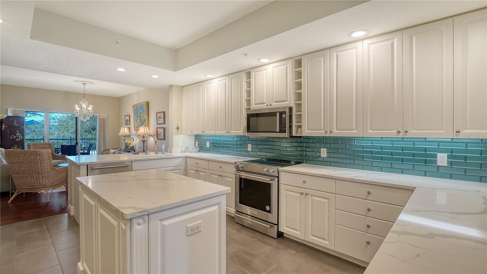 MARINA DEL SOL - Residential