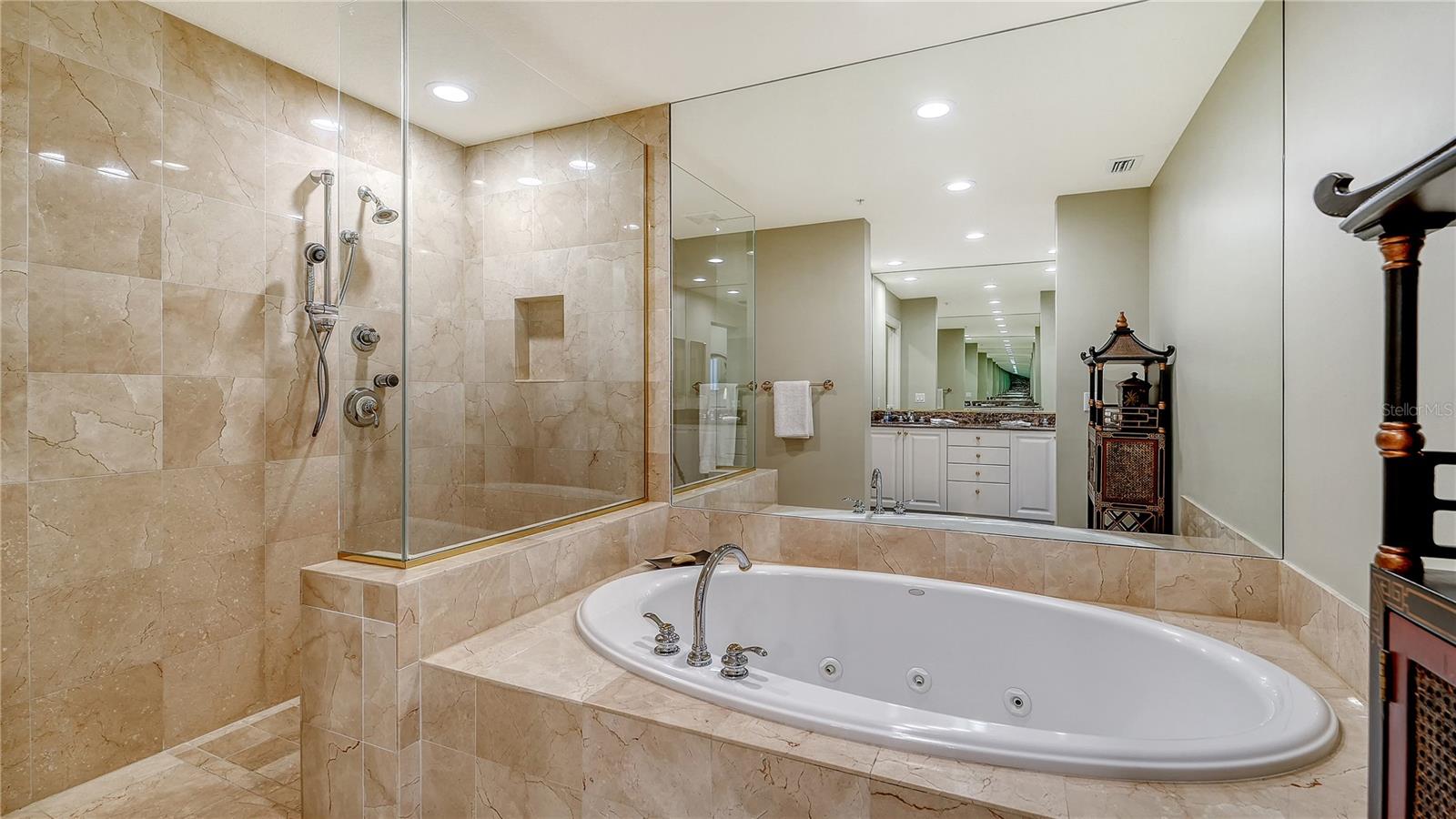 MARINA DEL SOL - Residential