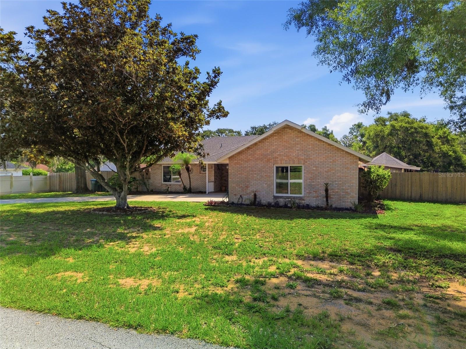 17522 HILLSIDE DRIVE