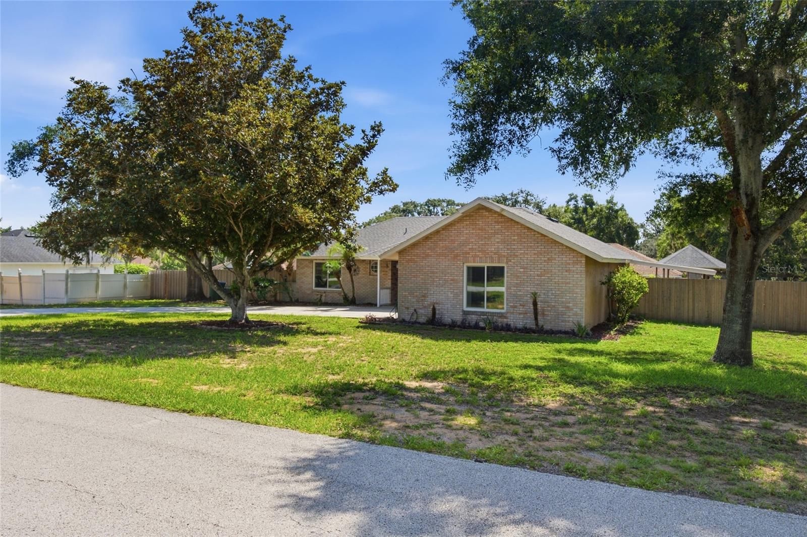 17522 HILLSIDE DRIVE