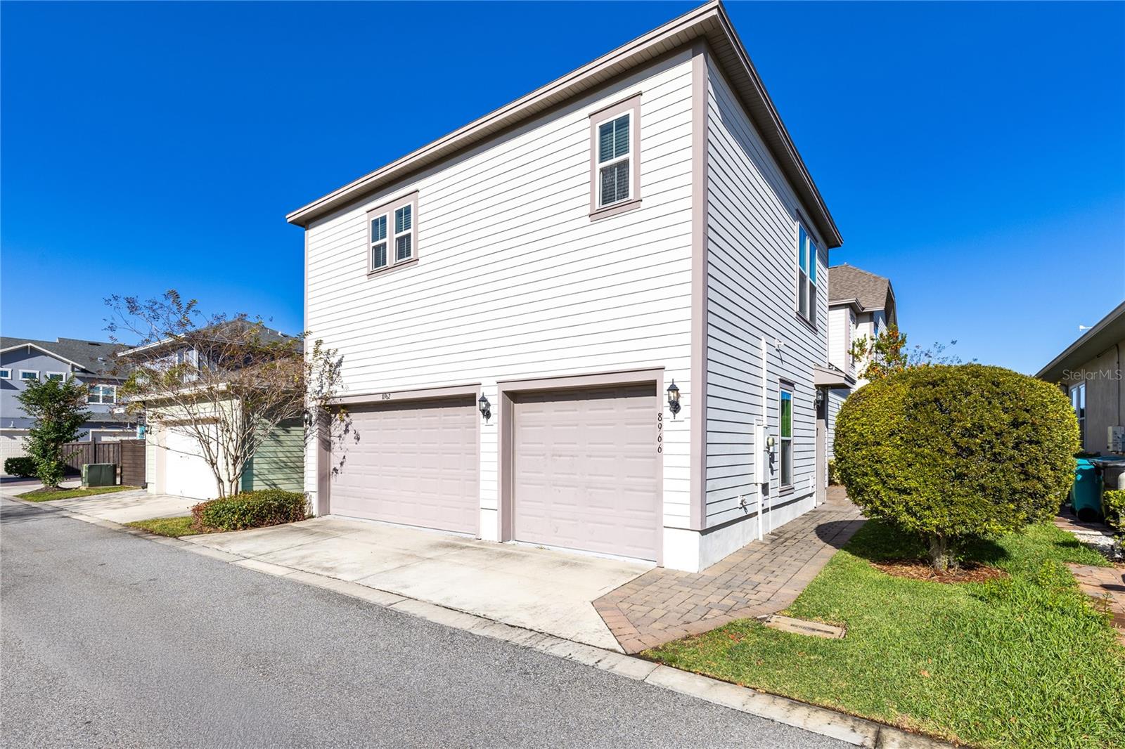 LAUREATE PARK - Residential Lease