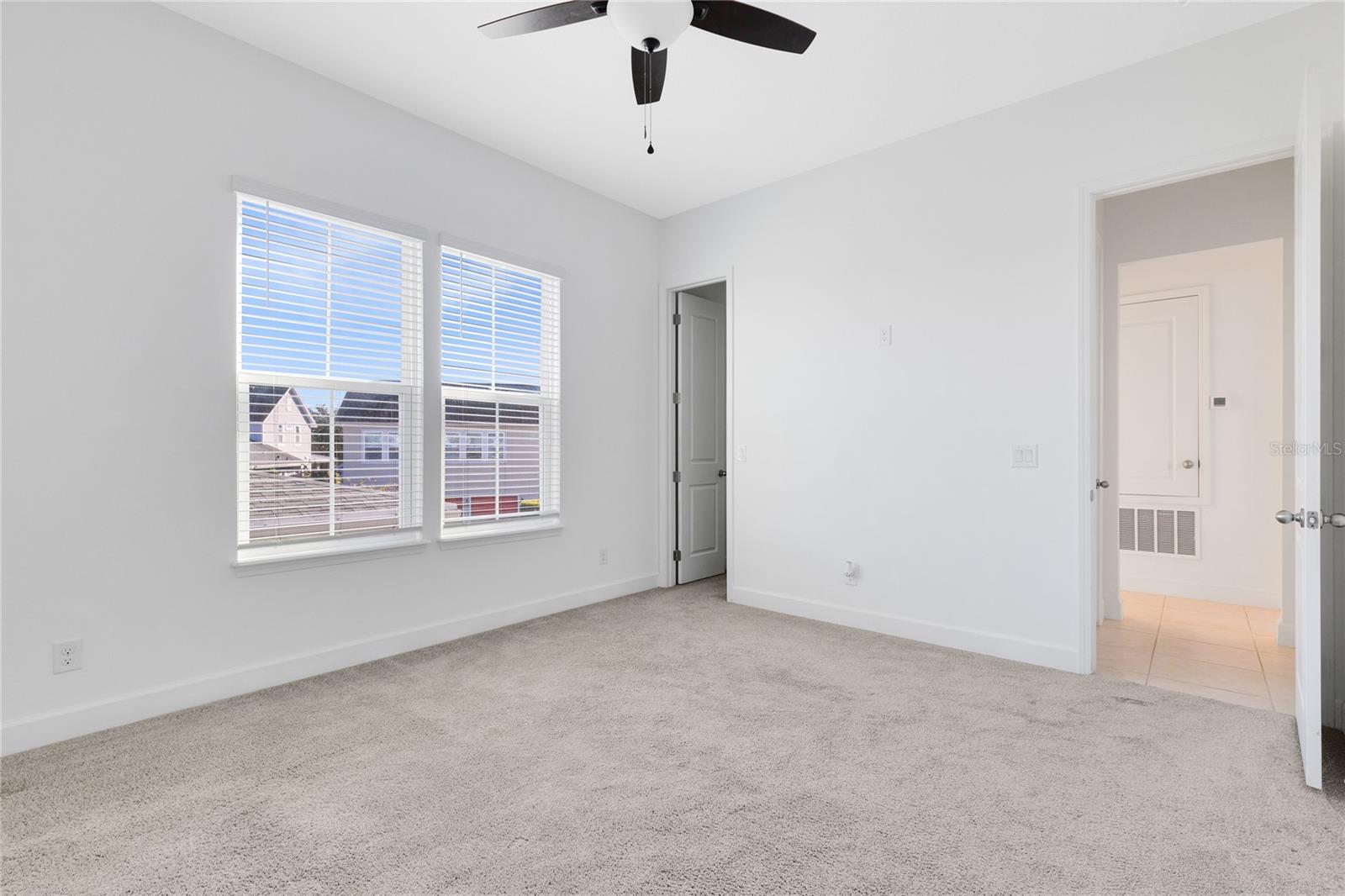 LAUREATE PARK - Residential Lease