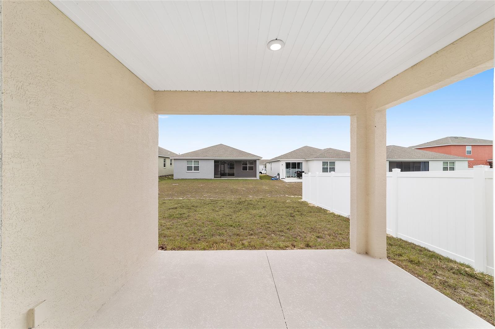 CALESA TOWNSHIP ROAN HILLS PH - Residential