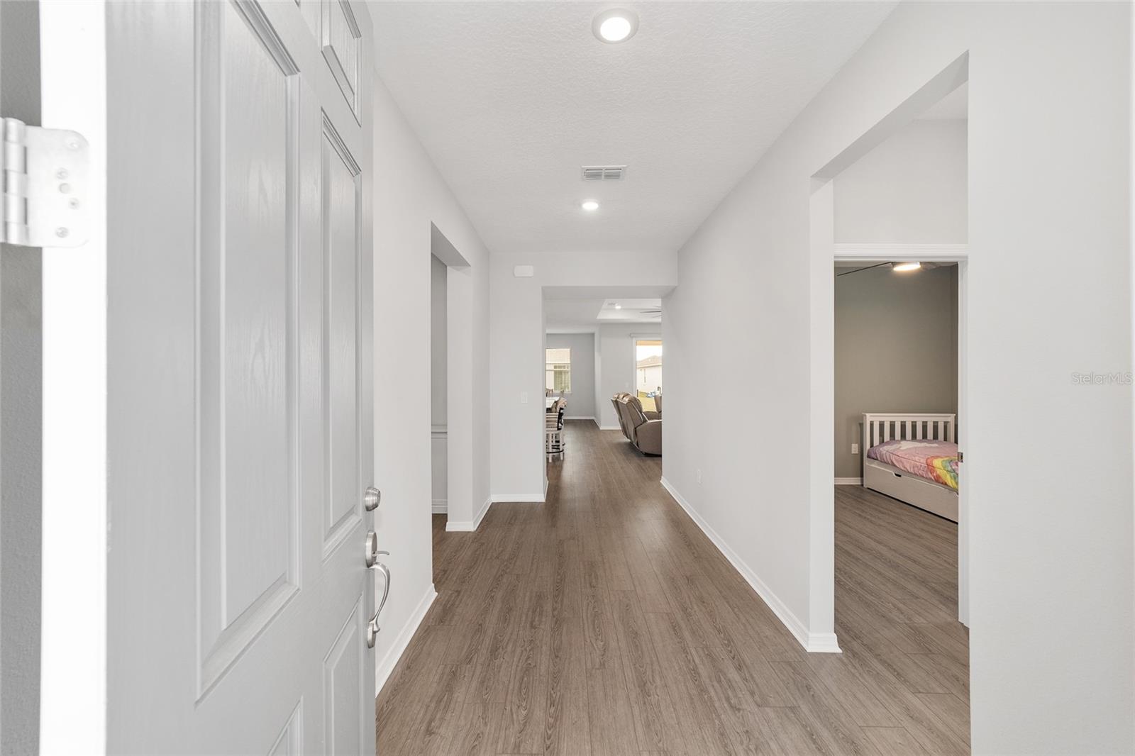 CALESA TOWNSHIP ROAN HILLS PH - Residential