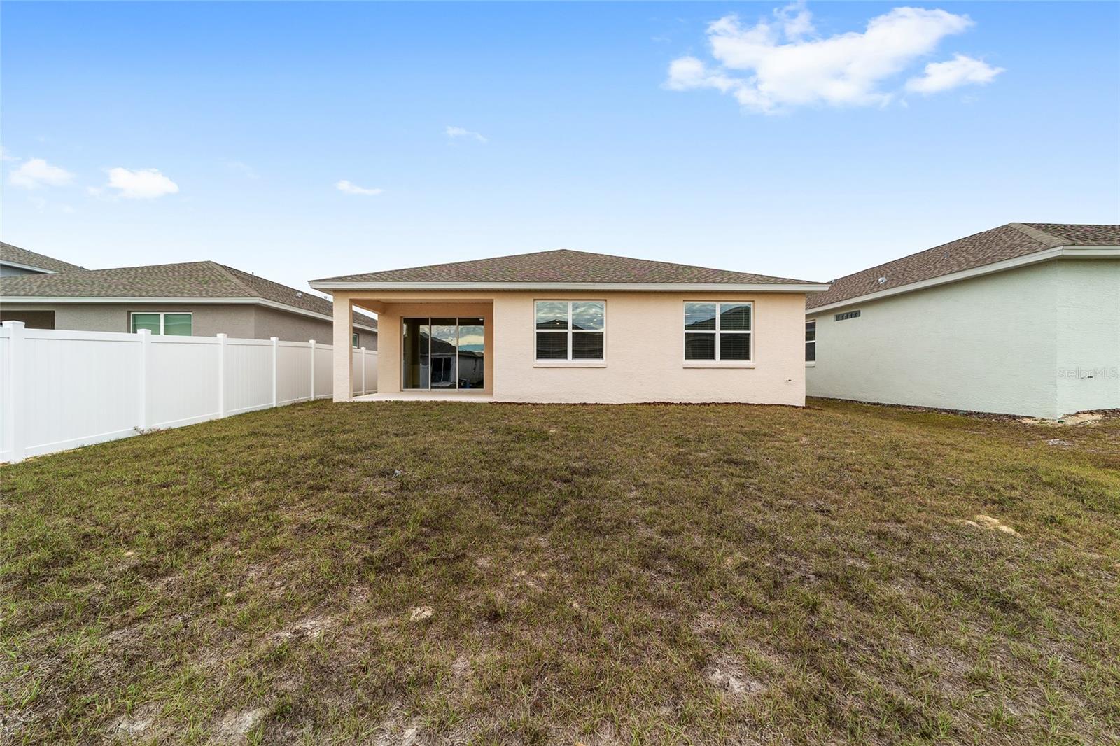 CALESA TOWNSHIP ROAN HILLS PH - Residential