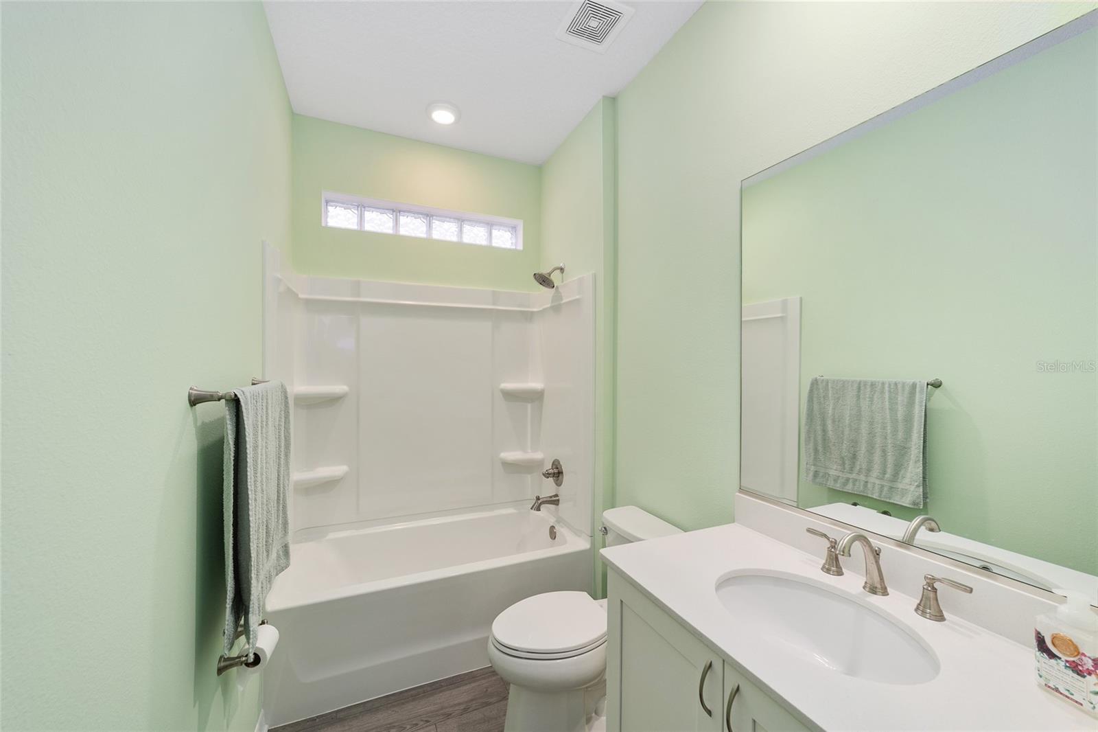 CALESA TOWNSHIP ROAN HILLS PH - Residential