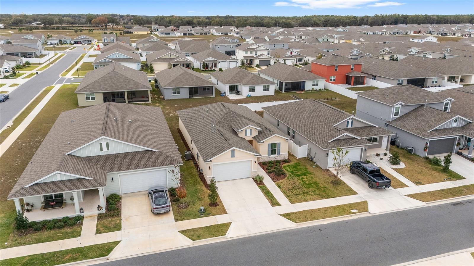 CALESA TOWNSHIP ROAN HILLS PH - Residential